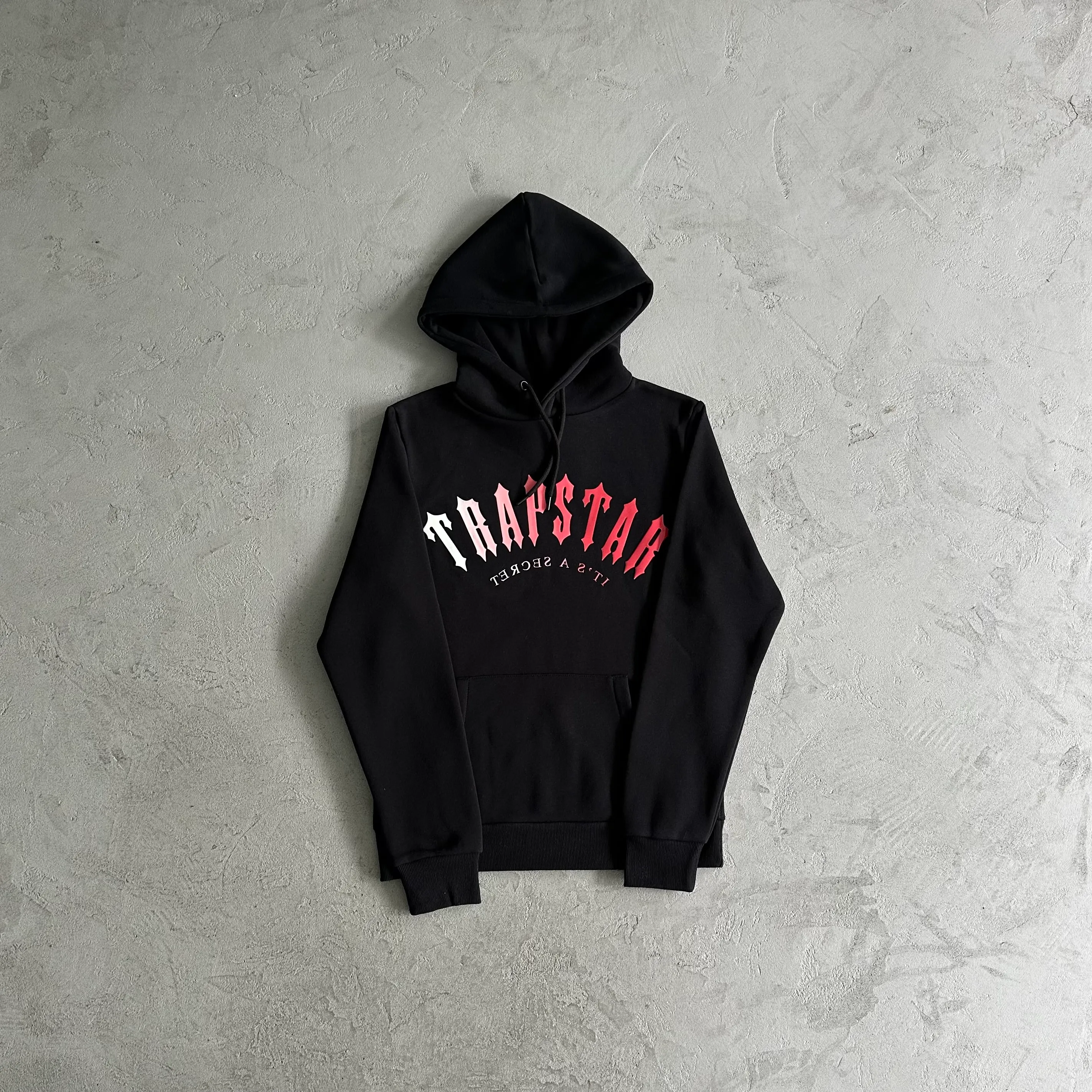 Trapstar tracksuit gradiant red