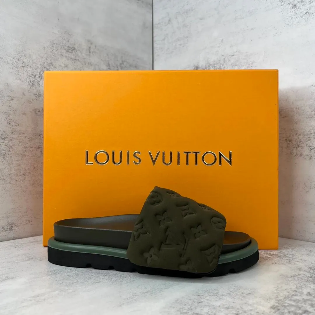 LV slipper