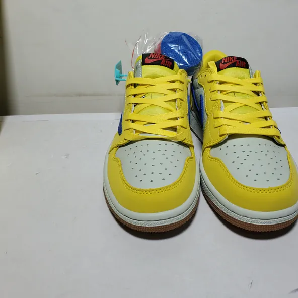 Travis Scott x Air Jordan 1  Low OG Canary